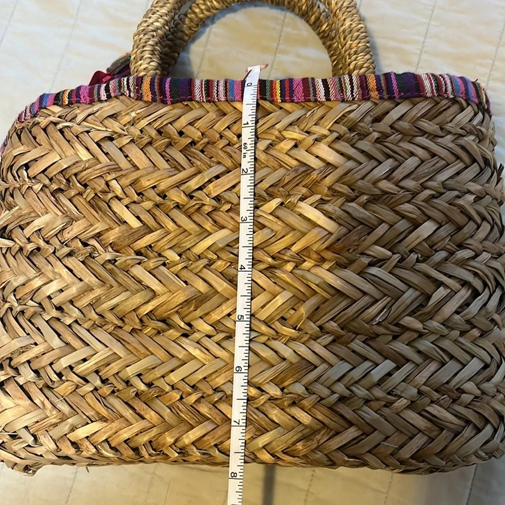 Woven Straw Tote with Pink and Red Tassels Resort Vacation Bag - Picture 7 of 7